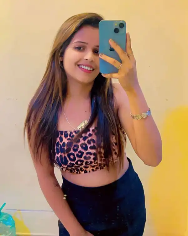 Nisha best call girls in Agra